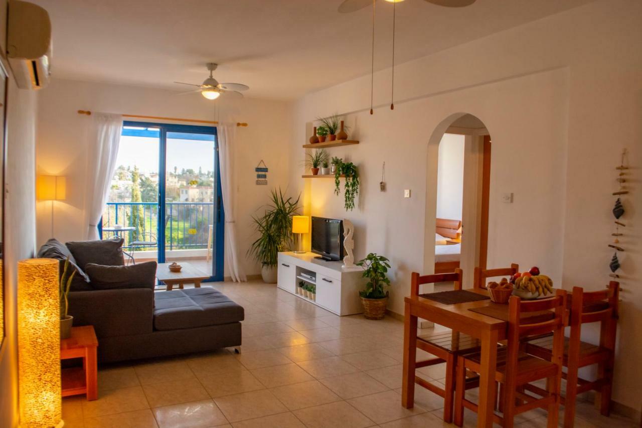 Ron'S Pergola Apartment Pafos Zewnętrze zdjęcie