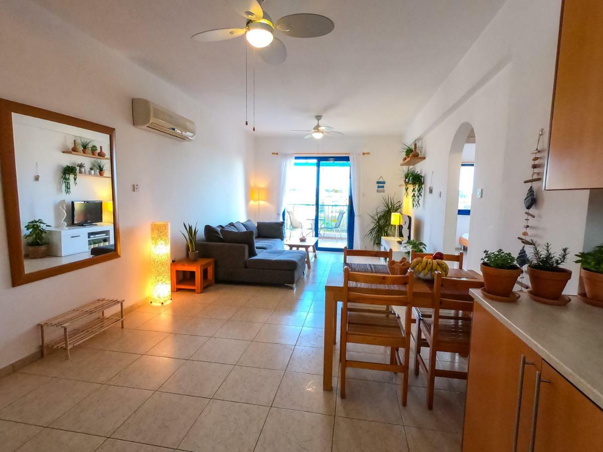 Ron'S Pergola Apartment Pafos Zewnętrze zdjęcie