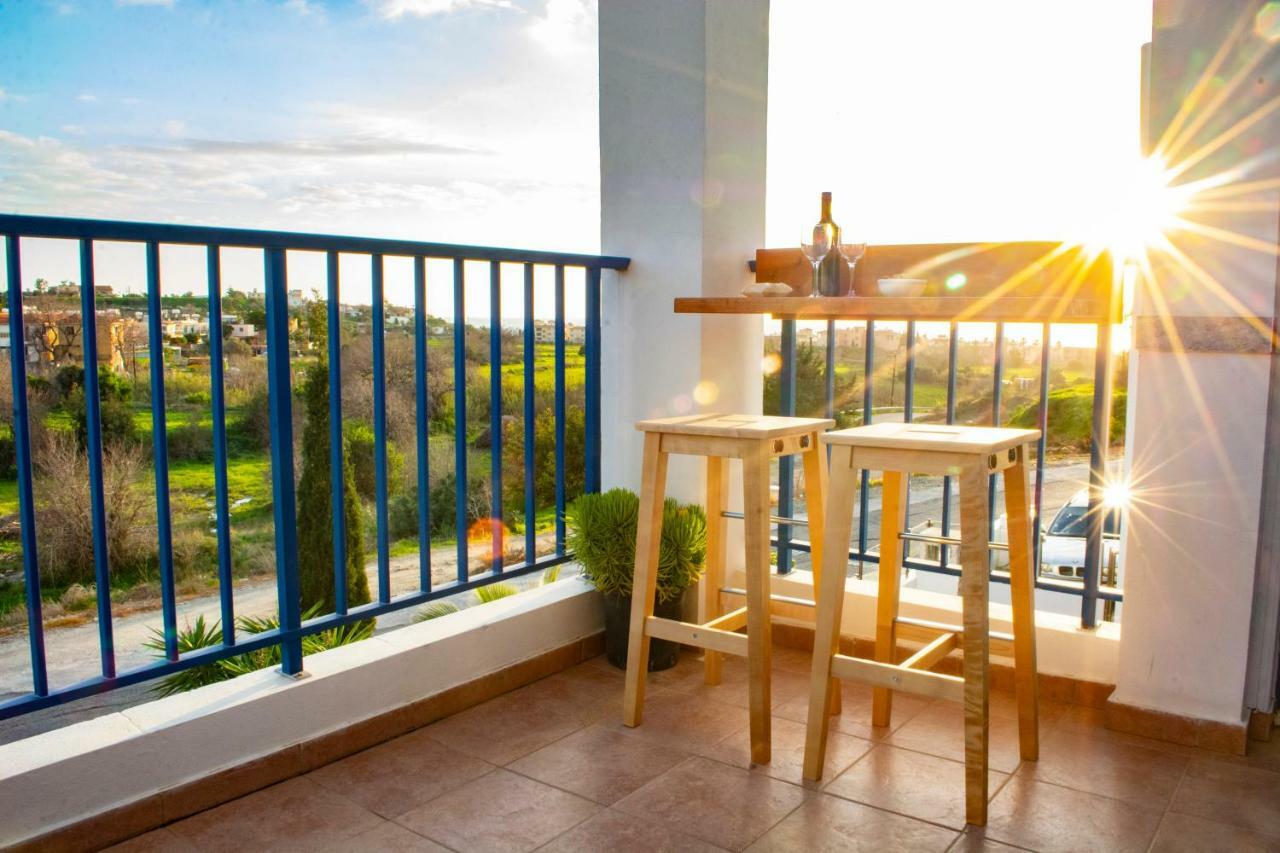 Ron'S Pergola Apartment Pafos Zewnętrze zdjęcie
