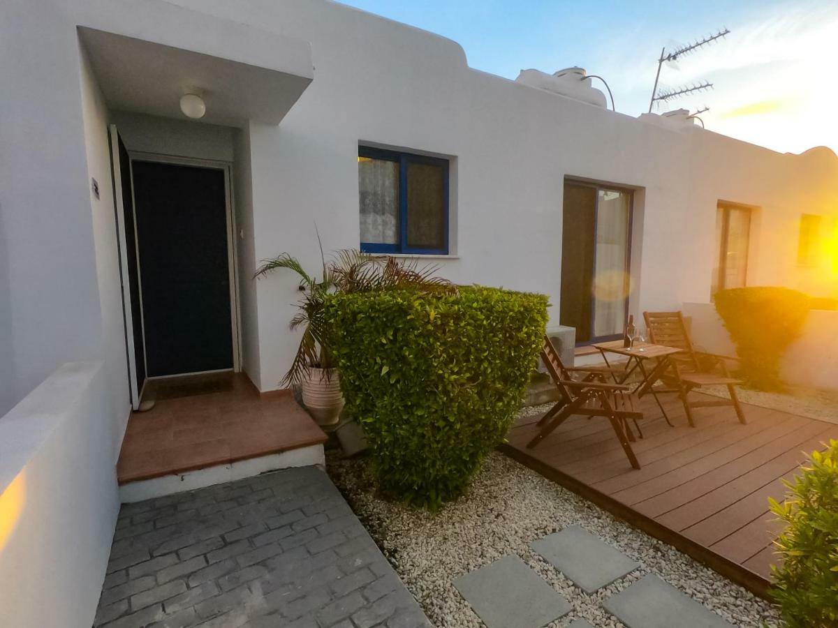 Ron'S Pergola Apartment Pafos Zewnętrze zdjęcie